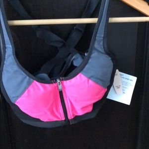 Sports bra